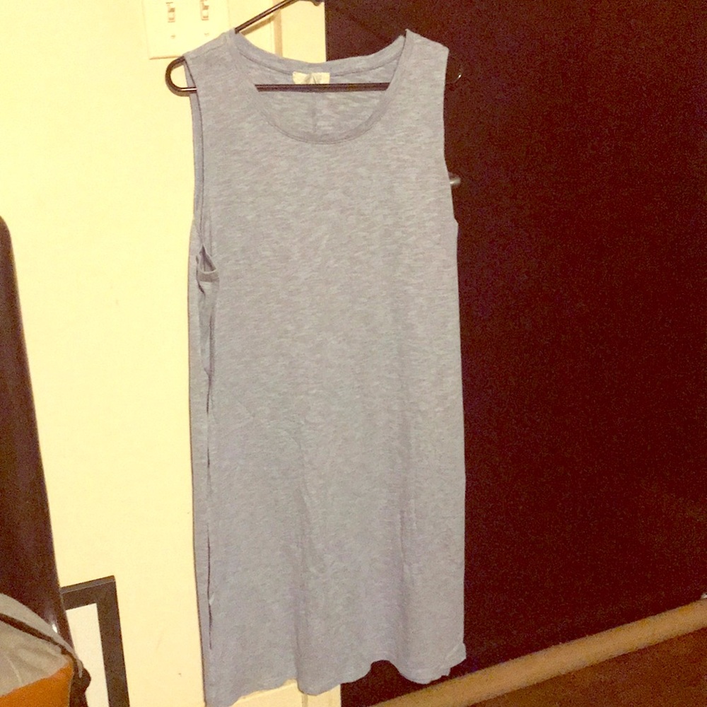Sleeveless tunic